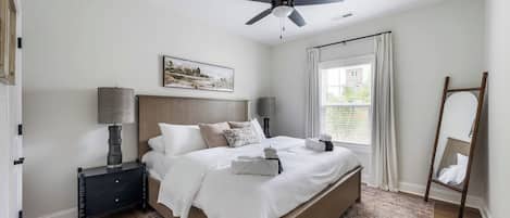 Desk, iron/ironing board, travel cot, WiFi
