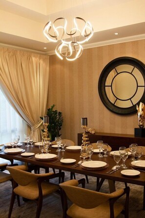 Dining - Dubai Creek Club Villas (Dubai)