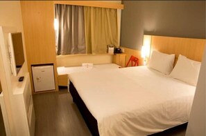 Unclassified image, 5 of 23, button - Ajax Hotel (Colatina)