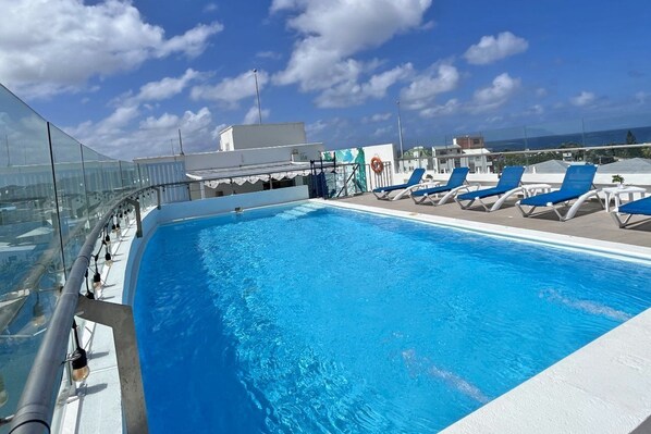 Outdoor pool - Azure Lofts And Pool (San Andrés)