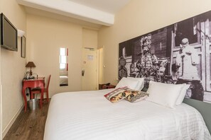 Room - Logis Hotel Lafayette (Rochefort)