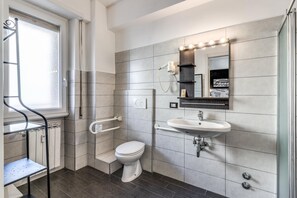 Bathroom - Radio Hotel (Rome)