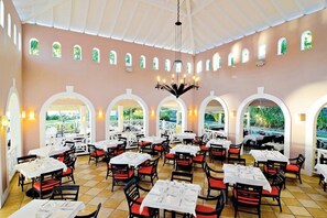 Tempat makan outdoor