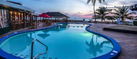 Piscine extérieure