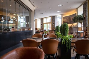 Lobby - Main Plaza Suite Tower, WorldHotels Elite (Frankfurt)