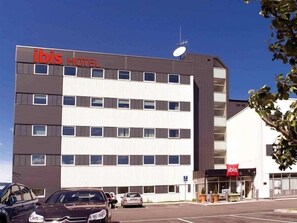 Exterior - Sure Hotel Spanga (Spånga)