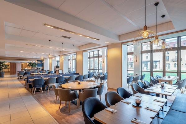 Dining - Hotel Paris Marne-la-vallee (Magny-le-Hongre)