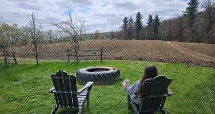 Quaint 3-bedroom farmhouse in peaceful Mason, NH.