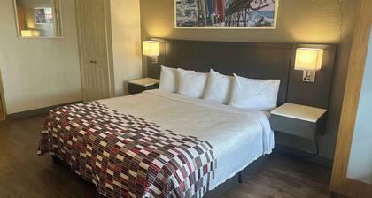 Red Roof Inn San Antonio - South Park