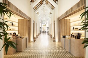 Interior - LUX Grand Gaube Resort and Villa (Grand Gaube)