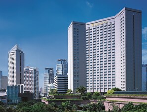 Exterior - Makati Shangri-la (Makati)