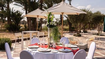 Outdoor dining