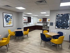 Dining - Comfort Inn & Suites Memphis Germantown (Memphis)