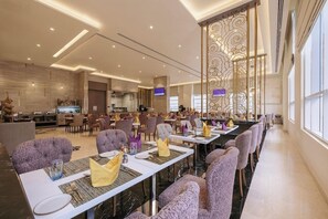 Dining - Khalidia Palace Hotel Dubai (Dubai)