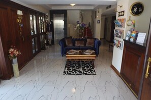 Lobby - Hotel Daphne (Istanbul)