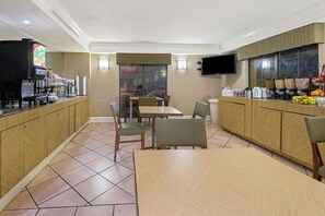 Dining - La Quinta Inn San Antonio I-35 at Rittiman Road (San Antonio)