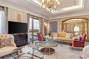 Living area - Al Habtoor Palace (Dubai)