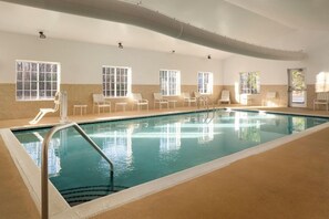 Indoor pool, outdoor pool - Best Western Windsor Inn & Suites (Danville)