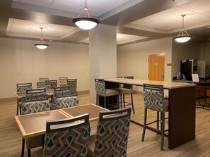 Dining - Best Western Windsor Inn & Suites (Danville)