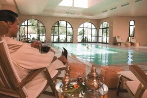 屋内プール、屋外プール