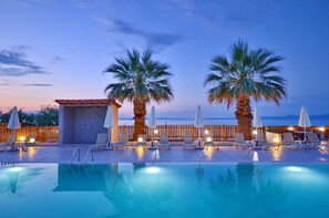 Outdoor pool - Sousouras Beach Hotel and Bungalows (Kassandra)