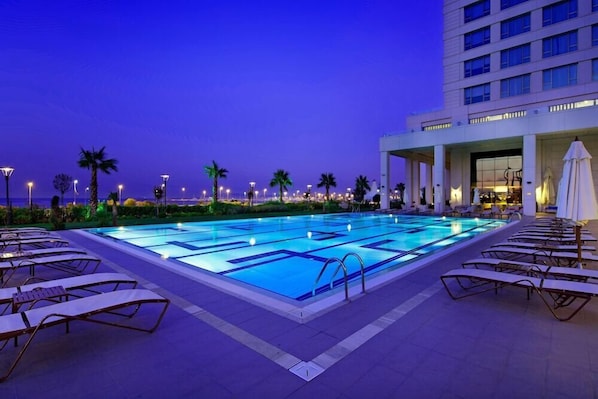 Pool - The Green Park Pendik Hotel and Convention Center (Istanbul)