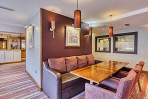 Dining - Premier Inn Birmingham City Centre (Birmingham)