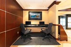 Business centre - Garner Hotel Totowa by IHG (Totowa)
