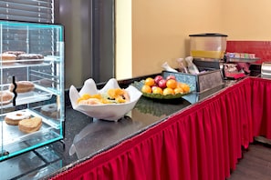 Dining - Garner Hotel Totowa by IHG (Totowa)