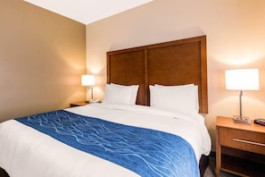 Room - Comfort Inn and Suites IAH Bush Airport East Humble, TX (Humble)