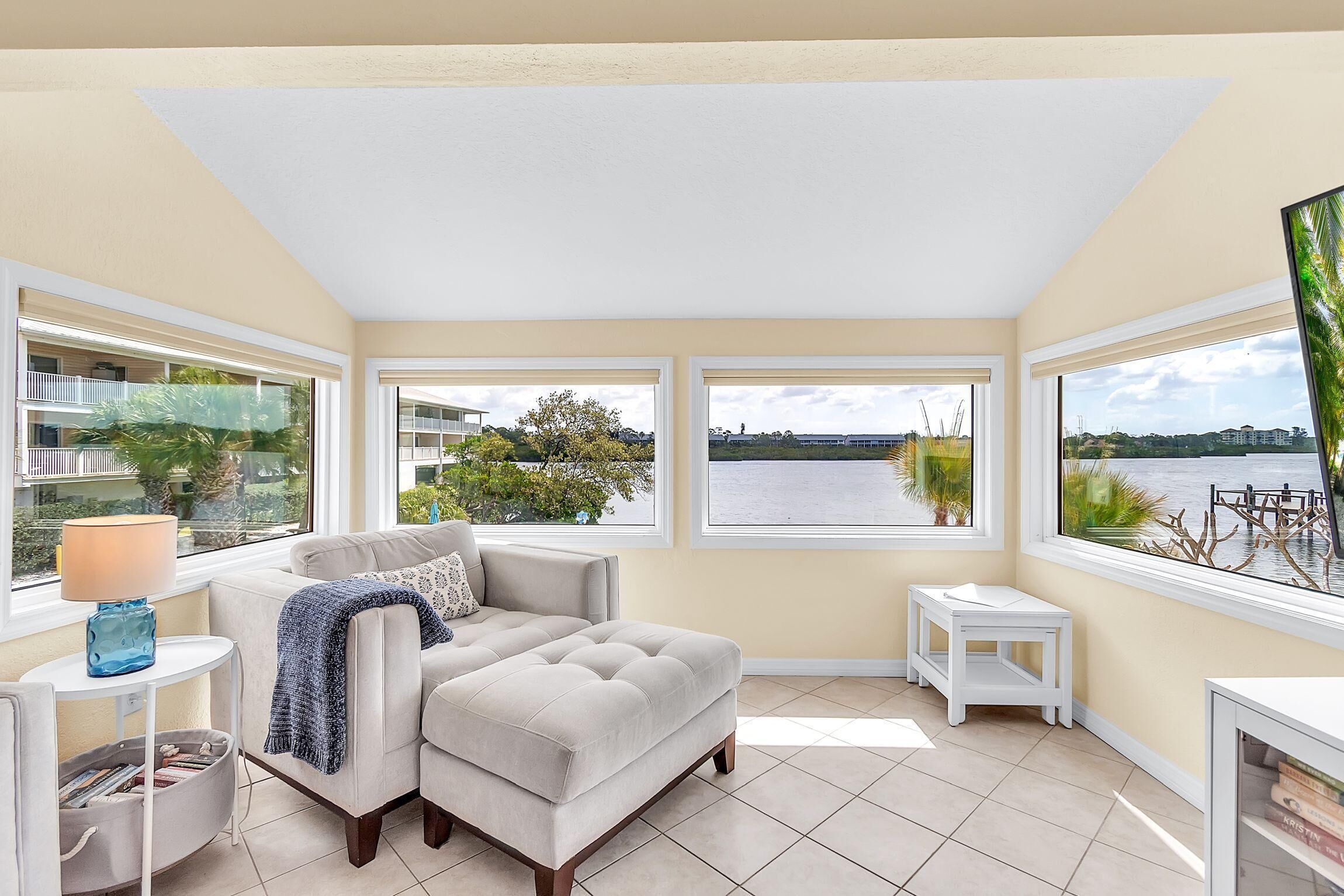 Villa, Multiple Beds (Bayview Villas 101) | Living area