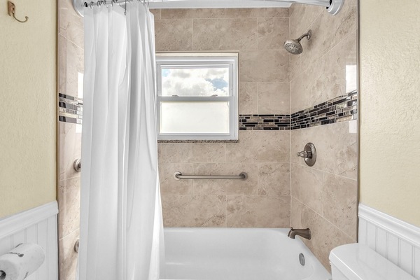 Villa, Multiple Beds (Bayview Villas 101) | Bathroom