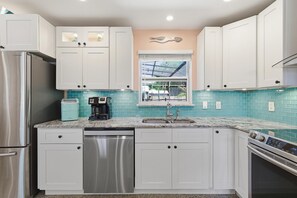 House, Multiple Beds (Sunny Dayz) | Private kitchen - Sunny Dayz (New Smyrna Beach)