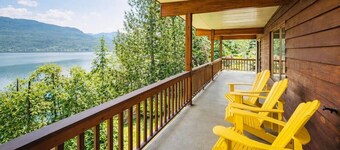 Lakeside 8-Bed Retreat | Game Room | Hot Springs