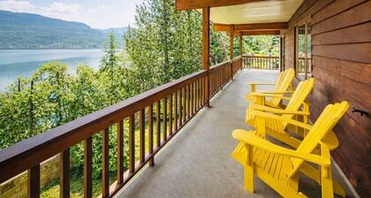 Lakeside 8-Bed Retreat | Game Room | Hot Springs