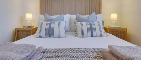 Iron/ironing board, travel cot, WiFi, bed sheets