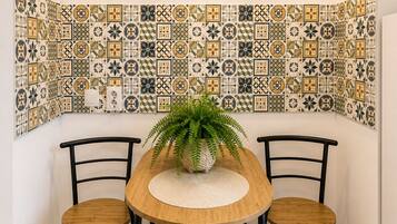 Studio exclusif, balcon, vue sur la cour intérieure | Restauration