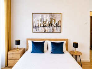 Iron/ironing board, free WiFi - Metropole Apartments Prime One (Bucharest)