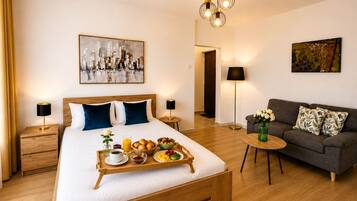 Studio Exclusif, balcon, vue cour intérieure