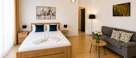 Studio Exclusif, balcon, vue cour intérieure