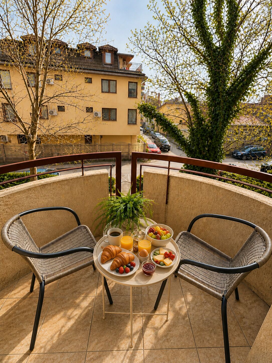 Studio exclusif, balcon, vue sur la cour intérieure | Restauration en plein air