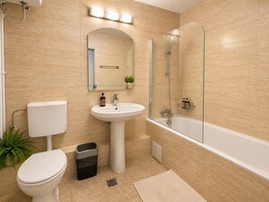 Exclusive Studio, Balcony, Courtyard View | Bilik Mandi