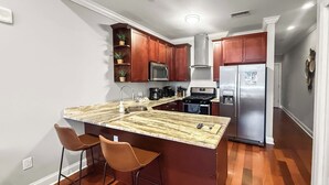 Unclassified image, 4 of 11, button - Sleek Studio near The Fillmore | NoLibs | Sleeps 2 (Philadelphia)