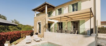 Villa Morgan – Luxury Villa with Heated Pool near Buje