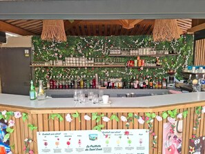Bar (on property) - Mobil home 3 rooms 4/6 pers - linen & cleaning included - Camping 4* Pégomas (Cannes) (La Roquette-sur-Siagne)