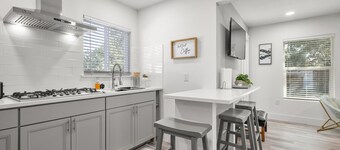 Cota 2 bedroom stay