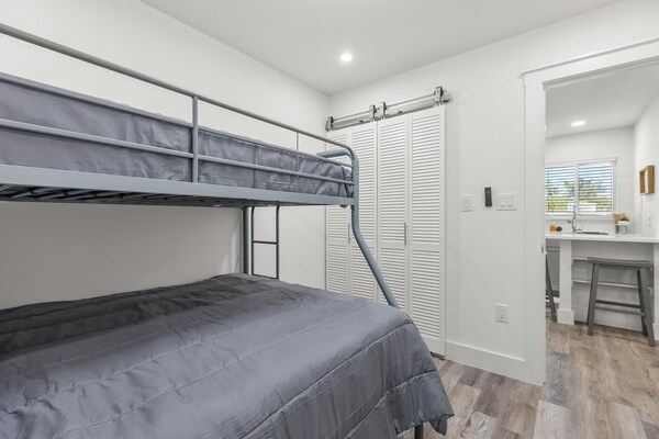 Cota 2 Bedroom Stay - Cedar Creek, TX