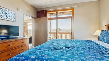 2 chambres, coffres-forts dans les chambres, lit parapluie