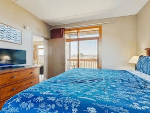 2 bedrooms, in-room safe, travel cot, free WiFi