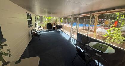 3-bedroom house in amazing Gainesville with cool AC close to EVERYTHING